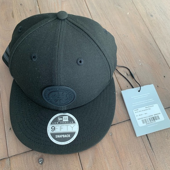 Canada Goose Arctic Disc SnapBack cap black NWT - Picture 2 of 6